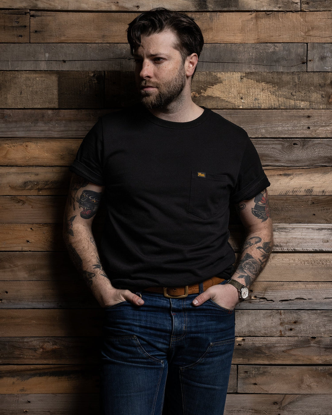 T-Shirt: Black